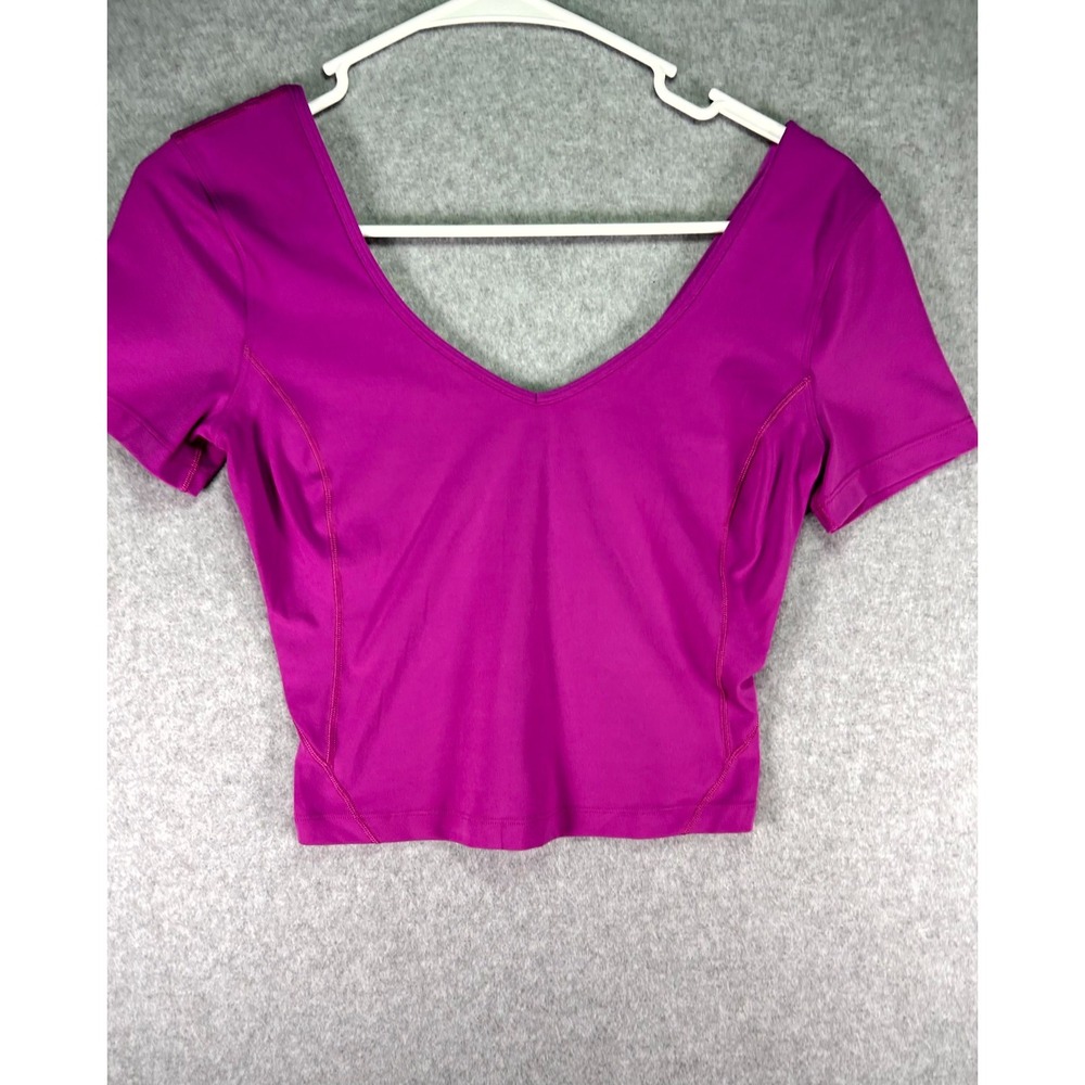 Lululemon Cropped Top Women Pink 2 Athletic Running Workout V Neck Short Sleeve
